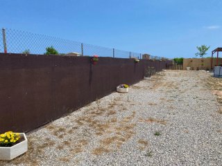 Parcela 1600 m2