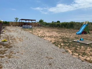 Parcela 1600 m2