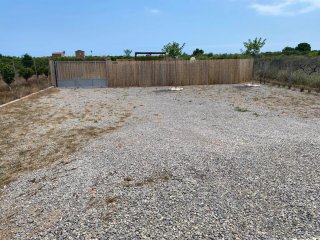 Parcela 1600 m2