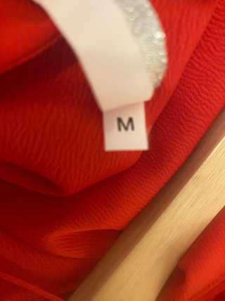 Vestito Rosso Imperial Elegante con Volant M