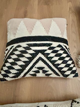 Conjunto 2 alfombras y 4 cojines de kilim y lana