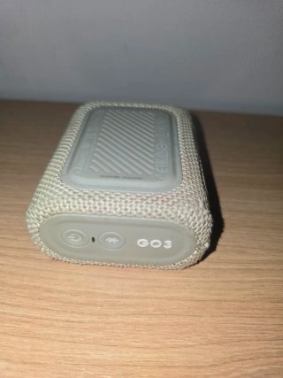 Altavoz JBL Go Essential Beige