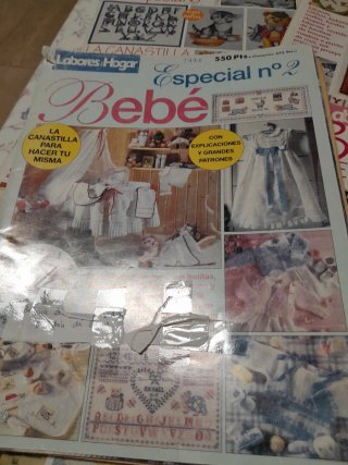 Lote 4 revistas labores del hogar especial bebes N