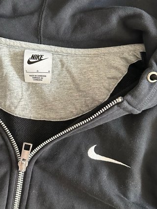 Sudadera Nike con capucha negra
