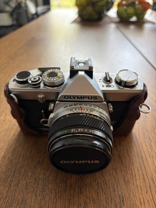 OLYMPUS　OM-1 Olympus OM-1 + Zuiko 50mm de Segunda mano por 159 EUR en Valencia