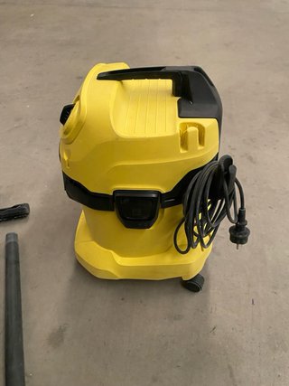 Aspiradora Karcher WD4