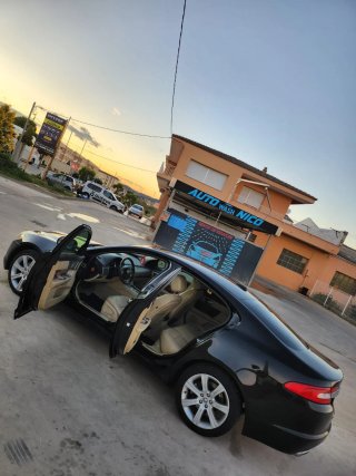 Jaguar XF 2012