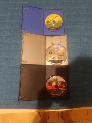 Lotto 3 giochi PS2: MotoGP 4, Madagascar 2, Ridge