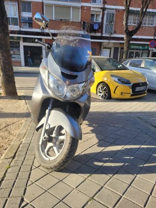 Suzuki Burgman 250cc Plata