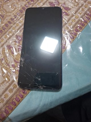 Samsung Azul esta roto le falta reglo
