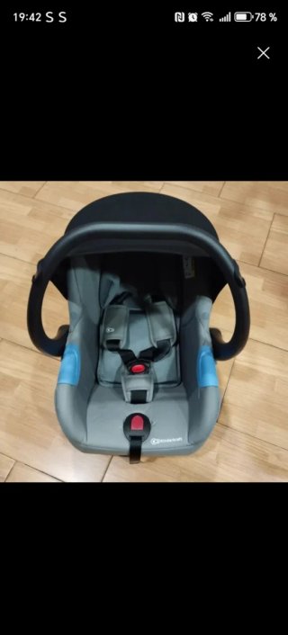 Silla de coche para bebé gris