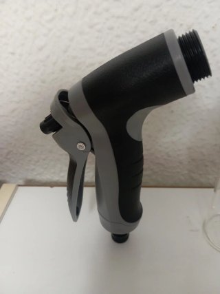 Pistola agua con espumador