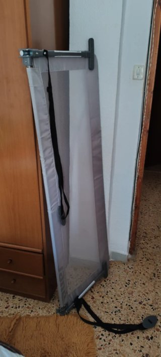 Barrera de cama Jane en buen estado