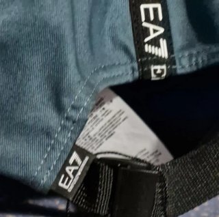 Gorra Deportiva EA7 Emporio Armani Logo Tape.