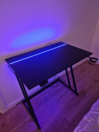 Mesa de escritorio moderna negra