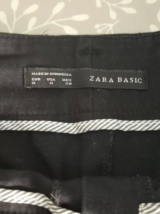 Falda negra de vestir