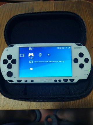 PSP 1000 Blanca Botones Negros