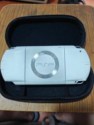 PSP 1000 Blanca Botones Negros