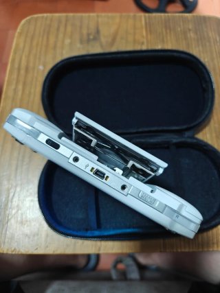 PSP 1000 Blanca Botones Negros