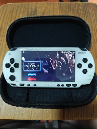 PSP 1000 Blanca Botones Negros