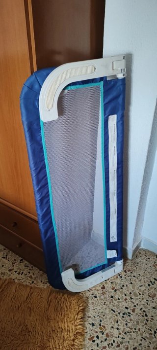 Barrera de cama infantil azul