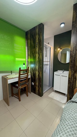 Alquilo habitacion con baño propio