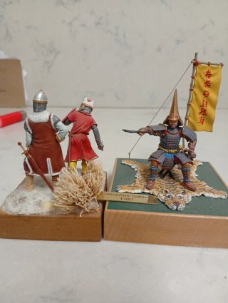 Figuras de plomo: Samurai y Cruzado