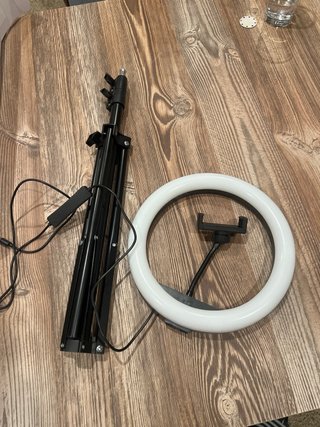 Aro de Luz con Soporte para Móvil (Foco Tiktok)