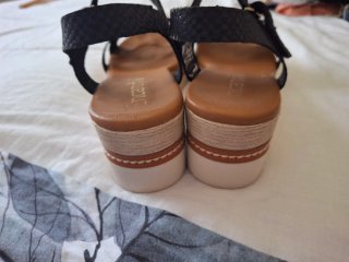 Sandalias de piel negras