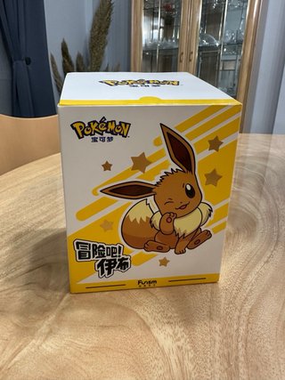 Figura Sylveon Pokémon Oficial Blinbox Funism