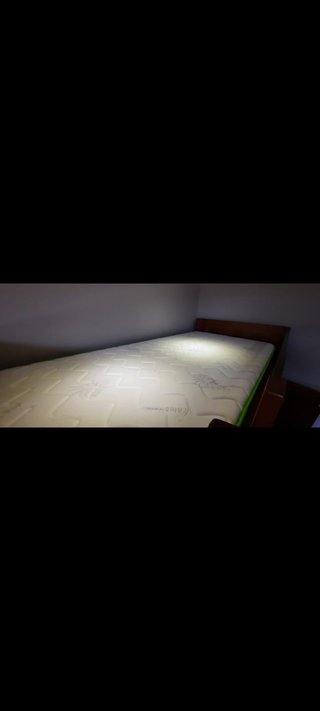 Conjunto 2 camas madera buen estado