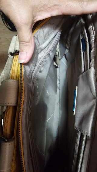 Bolso Piquadro Amarillo y Gris