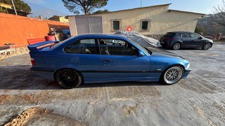 BMW e36 coupe 323i