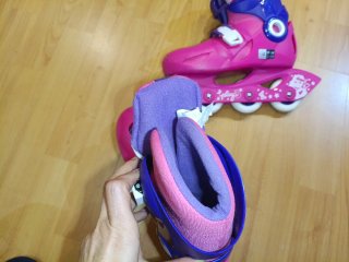 Patines en línea rosas y azules talla 32-34
