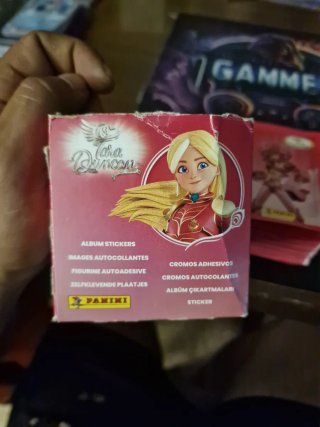 Cromos Tara Duncan Panini