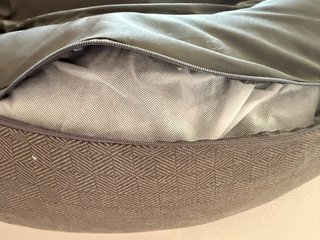 Cama para perro grande Kirkland