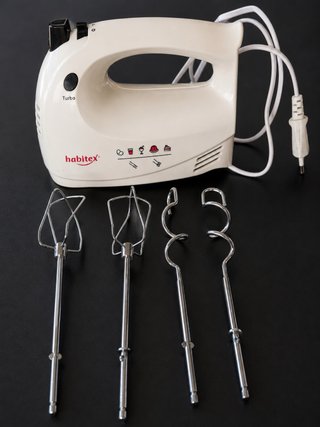 Batidora eléctrica con accesorios