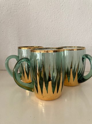 Jarra y vasos de cristal soplado dorado