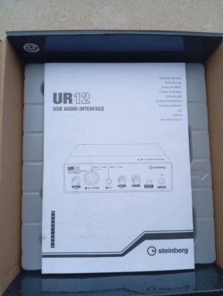Interfaz de Sonido Steinberg UR12 + Cubase Ai