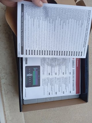 Interfaz de Sonido Steinberg UR12 + Cubase Ai