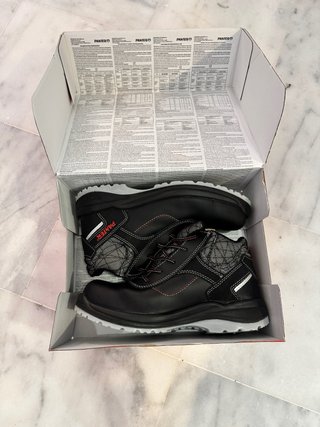 Botas de seguridad Panter S3S Talla 43 – NUEVAS