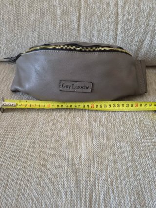 Riñonera Piel Guy Laroche Gris