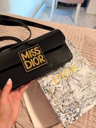 Bolso Miss Dior Charol Negro Dorado