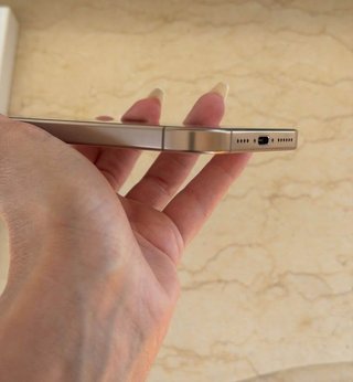 iPhone 16 Pro Max Dorado