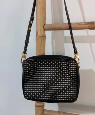 Bolso bandolera Fossil negro y blanco