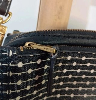 Bolso bandolera Fossil negro y blanco