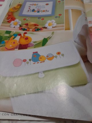 2 revistas labores de Ana BABY Punto de cruz