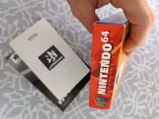 Caja y manual del Expansion Pak. Nintendo 64
