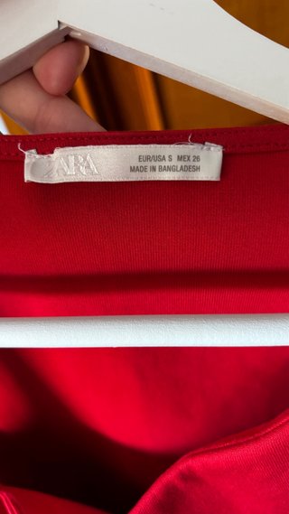 Vestido rojo asimétrico
