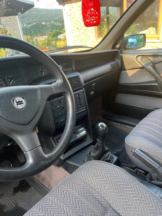 Lancia Delta 1993 1.6 8V